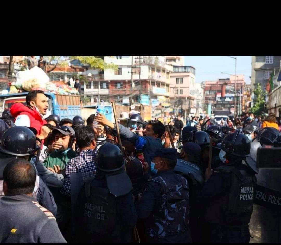 मुल्यबृद्धि विरुद्धको आन्दोलनमा प्रहरीद्वारा हस्तक्षेप, काठमाडौँमा ३१ जना गिरफ्तार