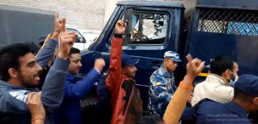 काठमाडौँमा चुनावविरुद्ध प्रदर्शन